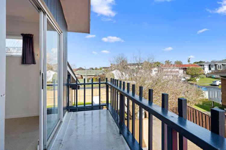 2/30 Whiteacres Drive Sunnyhills_12