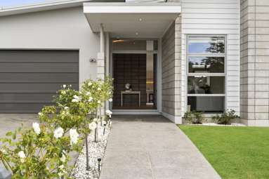32 Constellation Avenue_4