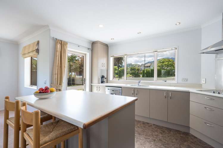 43 Covent Drive Stoke_7