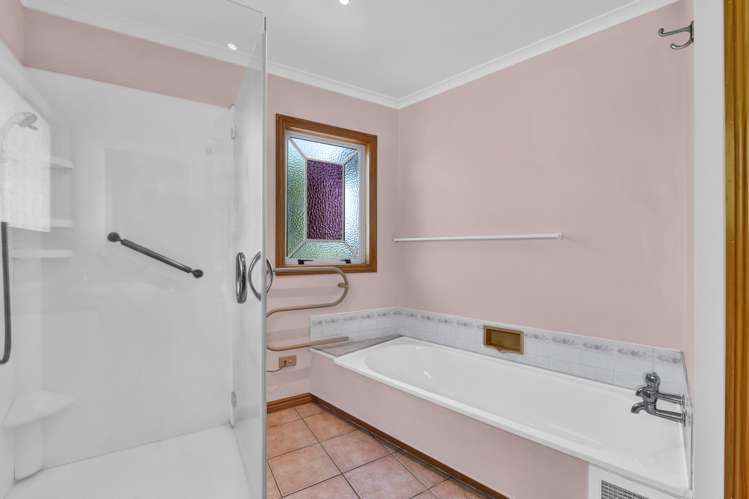 64 Waiwaka Terrace Strandon_24