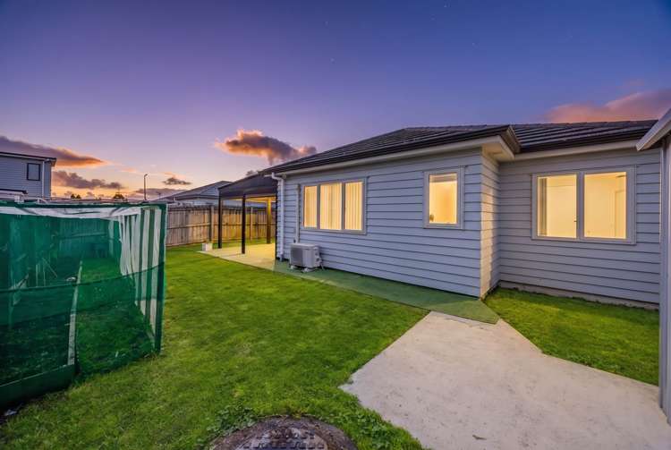 23 Soaring Bird Drive Takanini_17