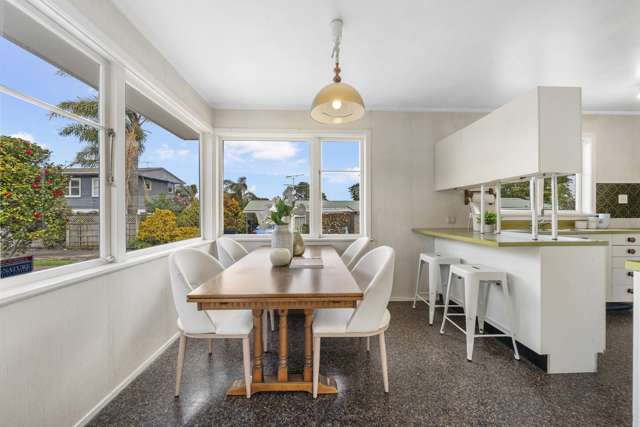 29 Swan Crescent Pakuranga_4