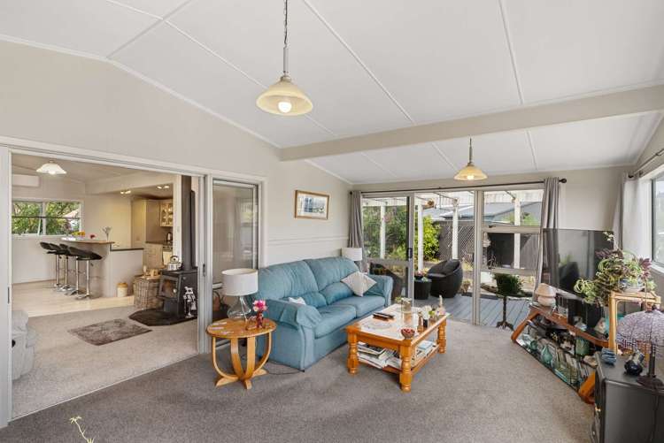 23 Holton Road Amberley_7