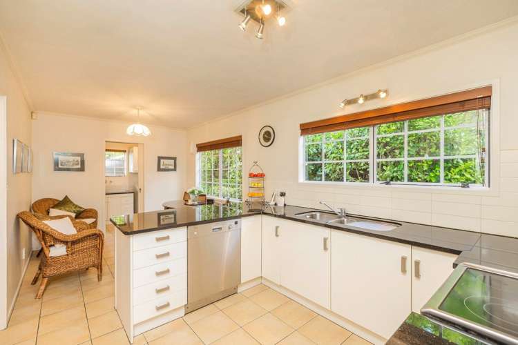 2a Mason Street New Lynn_12