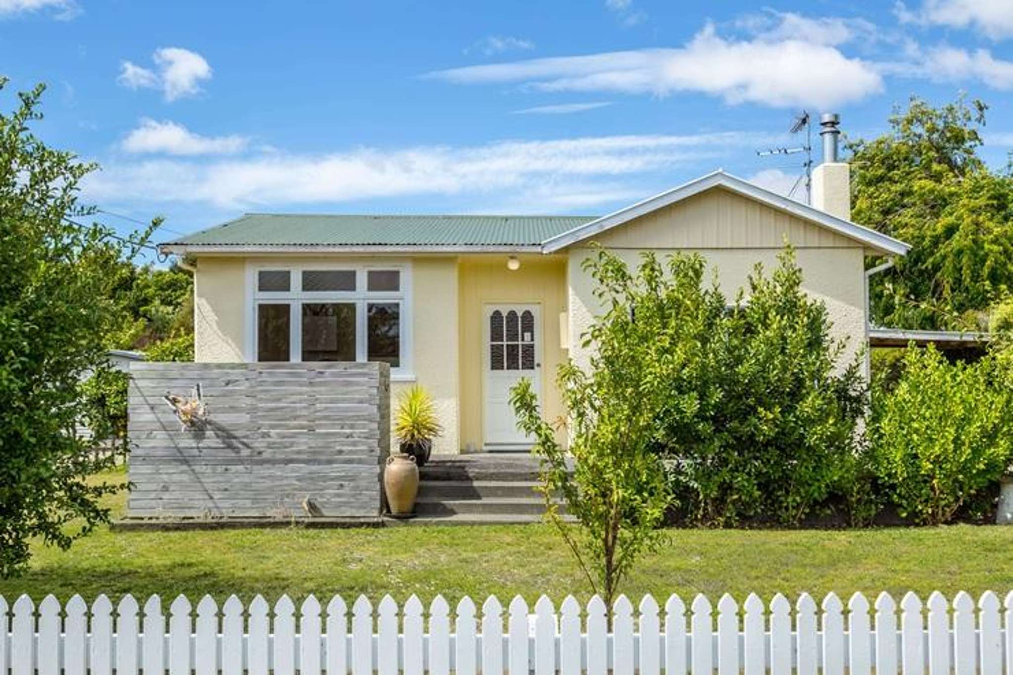 'If Wellington dies, we die': How historic town is handling the slump - and what buyers can get for $500K