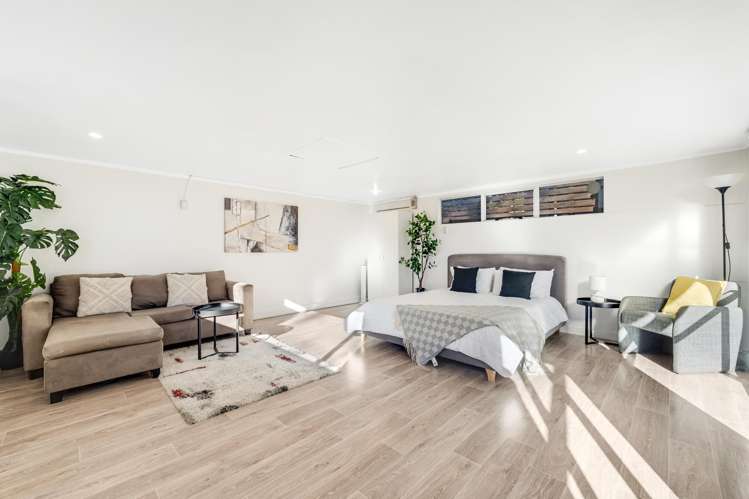 12 Sandrine Avenue Clover Park_19