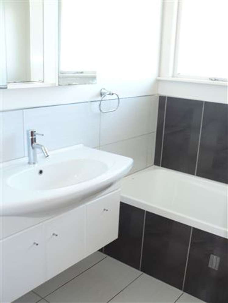 7 Livingstone Street West End_12