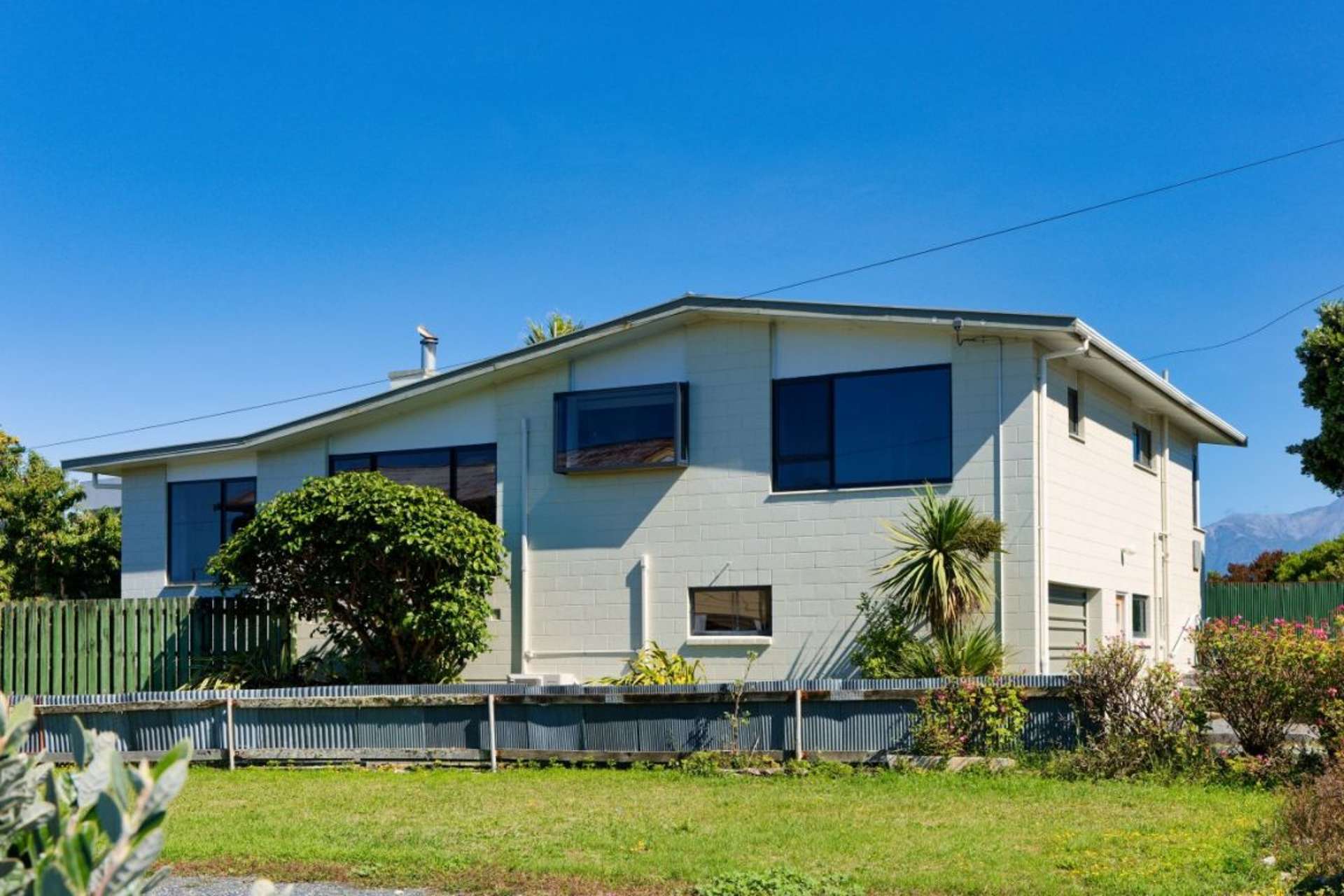 2/1 Weka Road South Bay_0