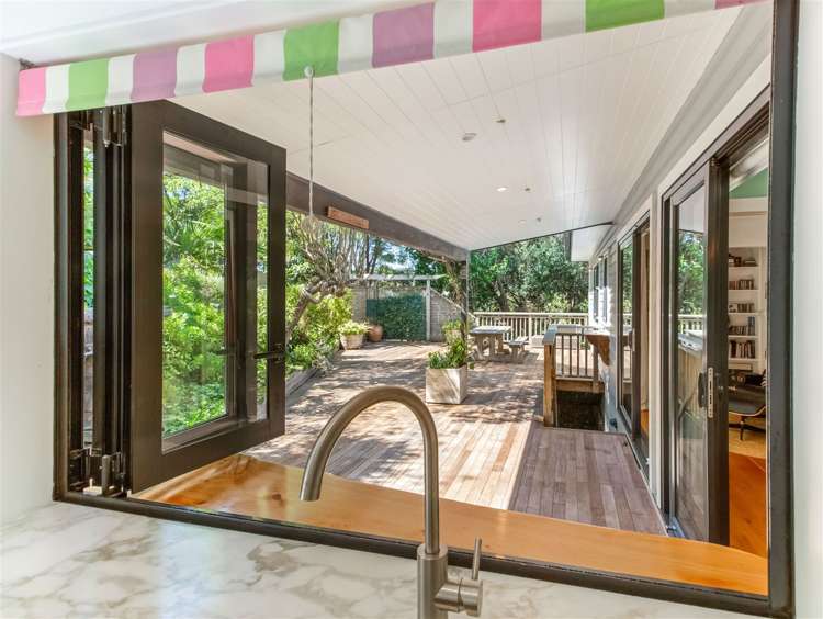 40 Calais Terrace Ostend_3