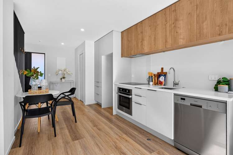 9/24 Fitzherbert Road_5
