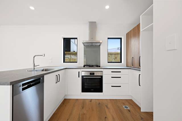 2/12 McEwan Place Fitzroy_2