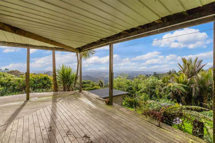 471 Scenic Drive Waiatarua_14