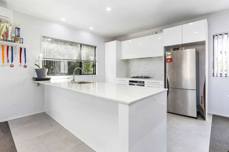 54 The Enclave Totara Heights_3