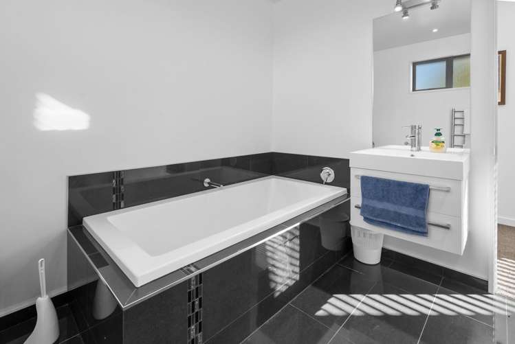 15 Rivers Edge Northwood_26