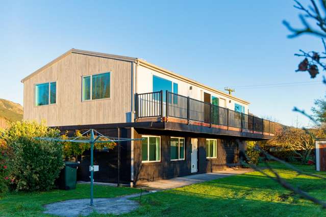 Renovated modern escape at Peketa