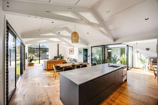 2 Pioneer Crescent Omaha_3