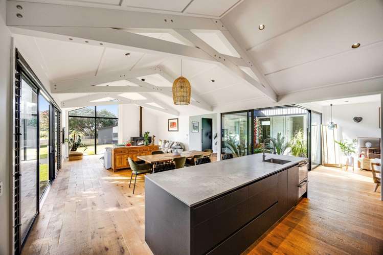 2 Pioneer Crescent_2