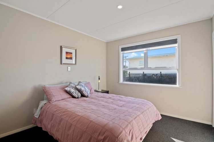 8 Derby Street Stoke_14