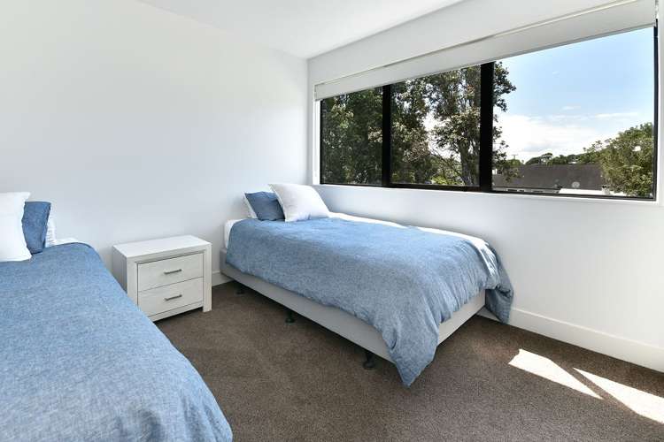 52 Walton Street Red Beach_19