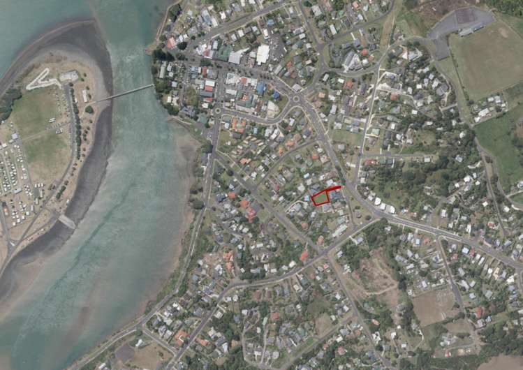 14 Upper Bow Street Raglan_16