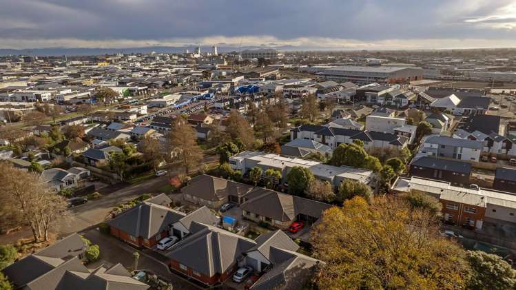 16c Defoe Place Waltham_21