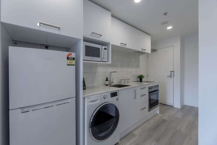 10H/23 Emily Place City Centre Auckland City Houses for Rent