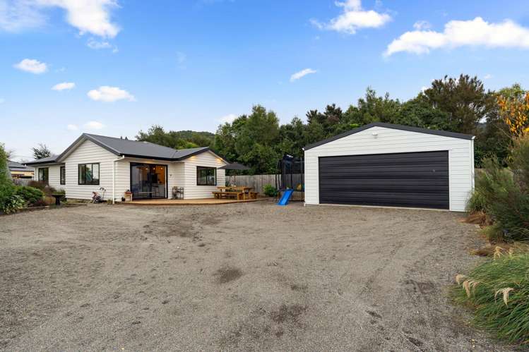 3 Huia Way Featherston_25