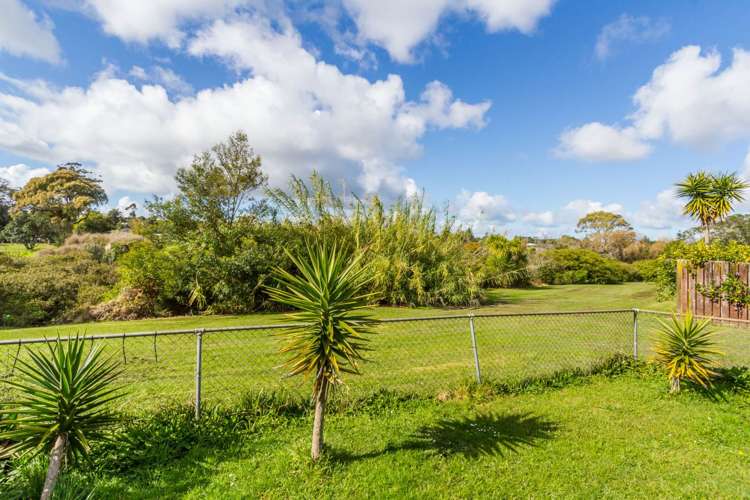 35 Riverpark Crescent Henderson_12