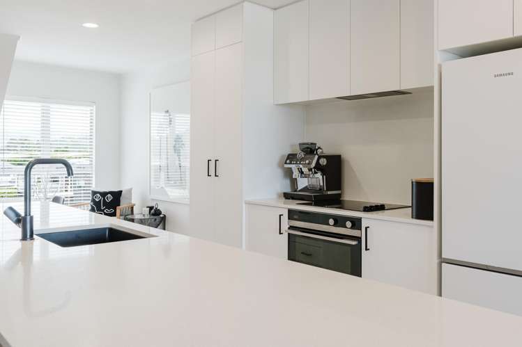 13/414A Ocean Road Whangamata_3