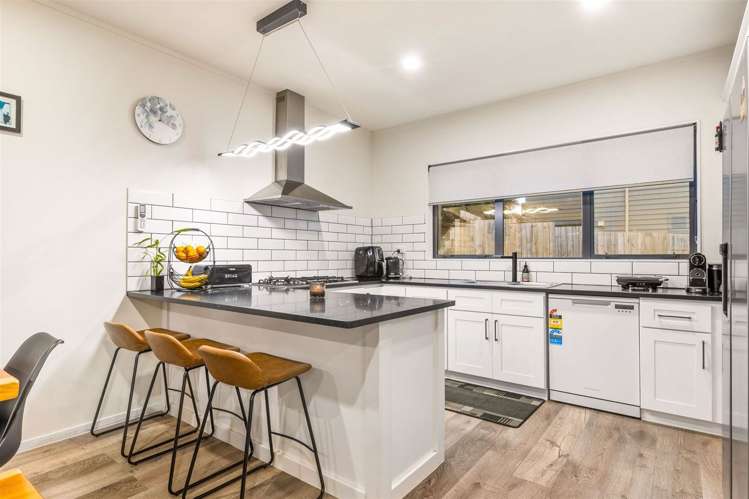 15A Reynella Drive Massey_2