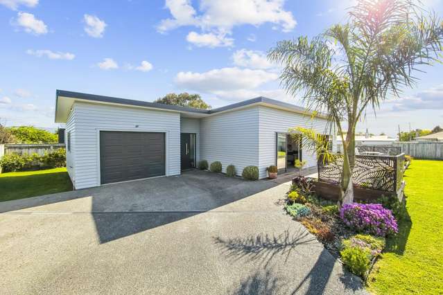 Stunning Modern Home in Otaki - Your Dream Awaits!