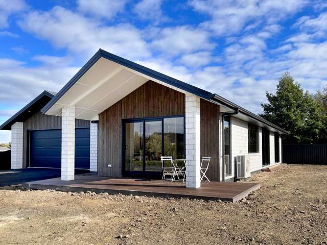 44 Constitution Avenue Milton_1