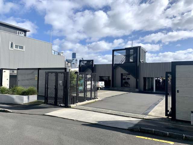 High Quality Refurbished Office | For Lease