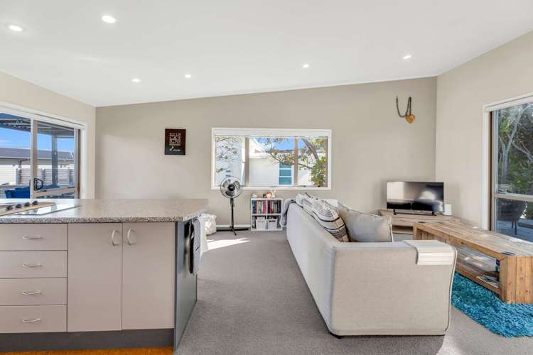 110 The Fairway Matarangi_12