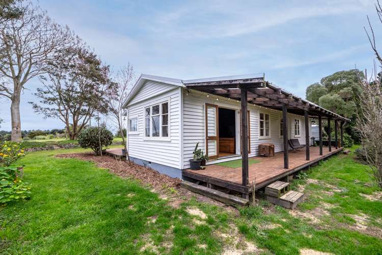 812 Western Lake Road Featherston_15