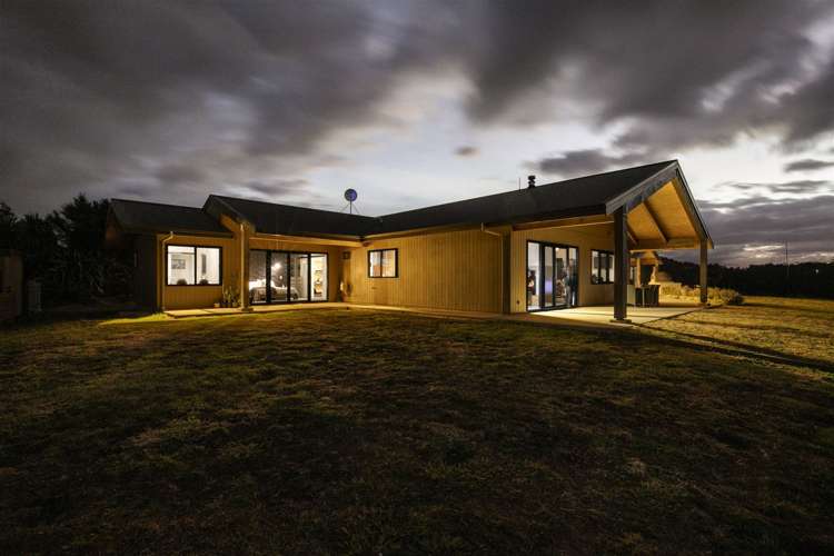 24b Bethells Road Waitakere_35