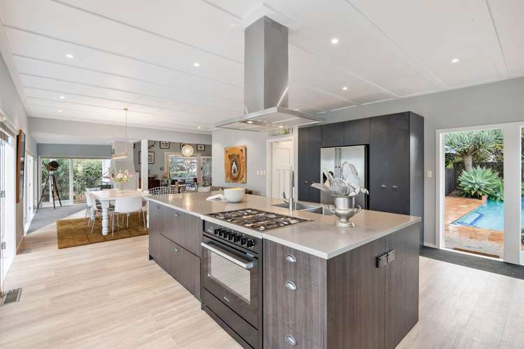 49 Lloyd Avenue Mount Albert_3