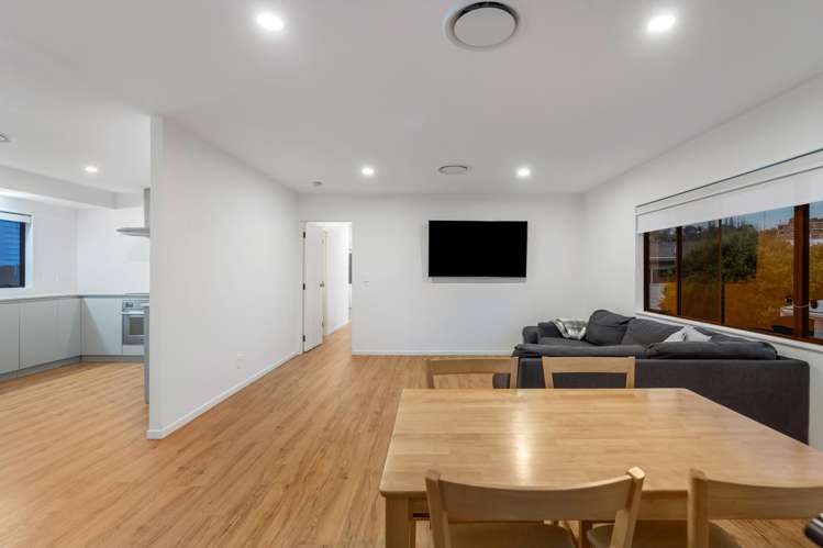 2/75 Langana Avenue Browns Bay_7