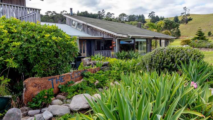 190 Pacific Ocean, Slipper Island (Whakahua) Thames_25