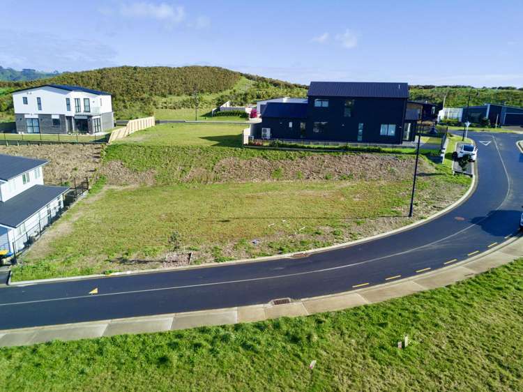 4 Te Arapito Close Aotea_5