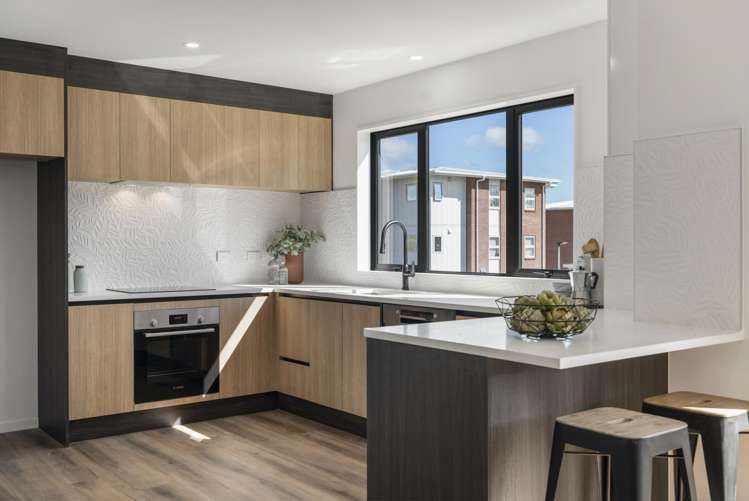 18A & 18B Range View Road_5