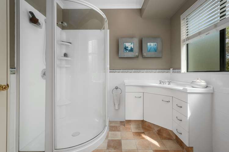 35 Mahonia Place Pyes Pa_9