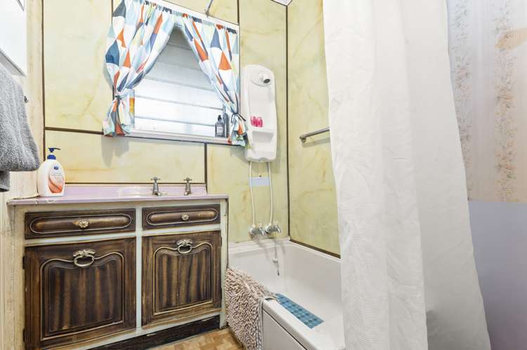 22 Island View Road Western Heights_13