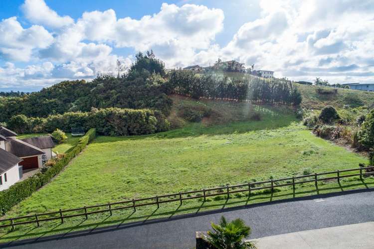 740 Redoubt Road Flat Bush_5