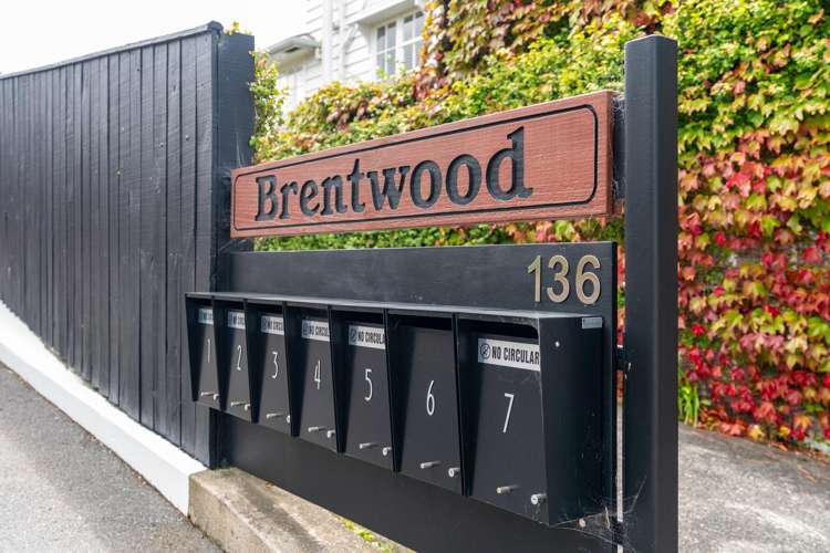 2/136 Karori Road Karori_14