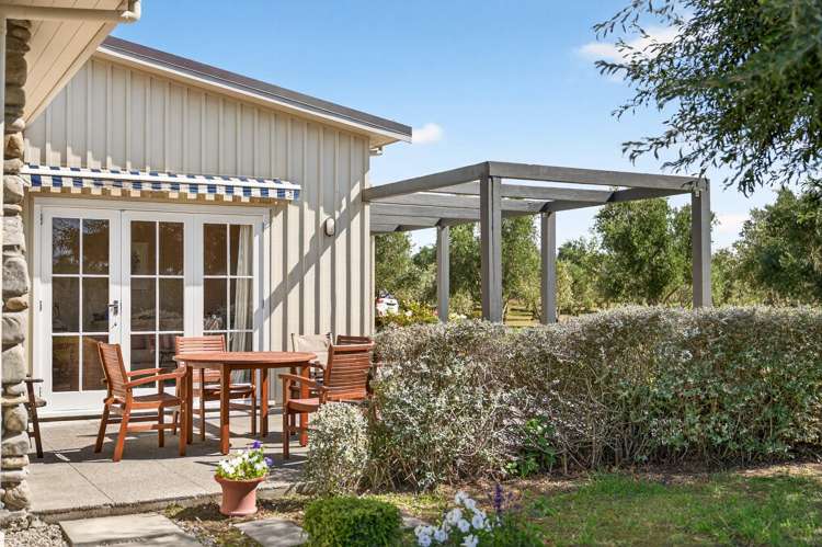 5/239 Lake Ferry Road Martinborough_15