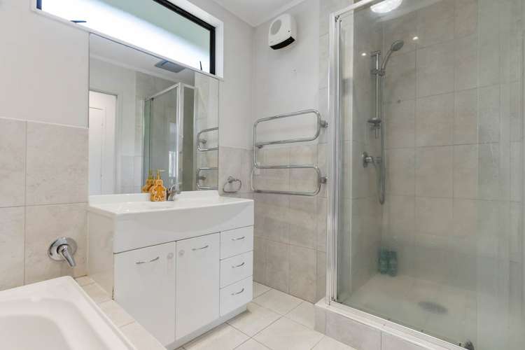 2/865 Beach Road Waiake_12