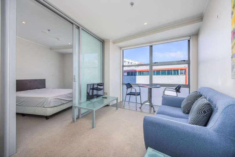 6J/156 Vincent Street_2
