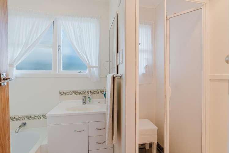 49 Garden Heights Avenue Glenview_12