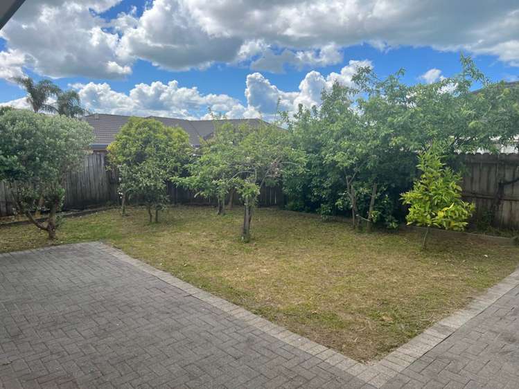 9 Newbliss Crescent East Tamaki Heights_13